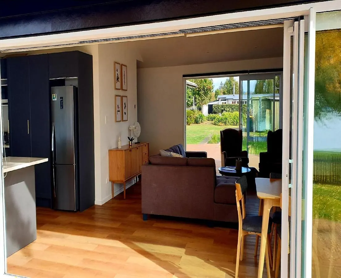 Holiday home Tamaki Lakehouse Villa Rotorua