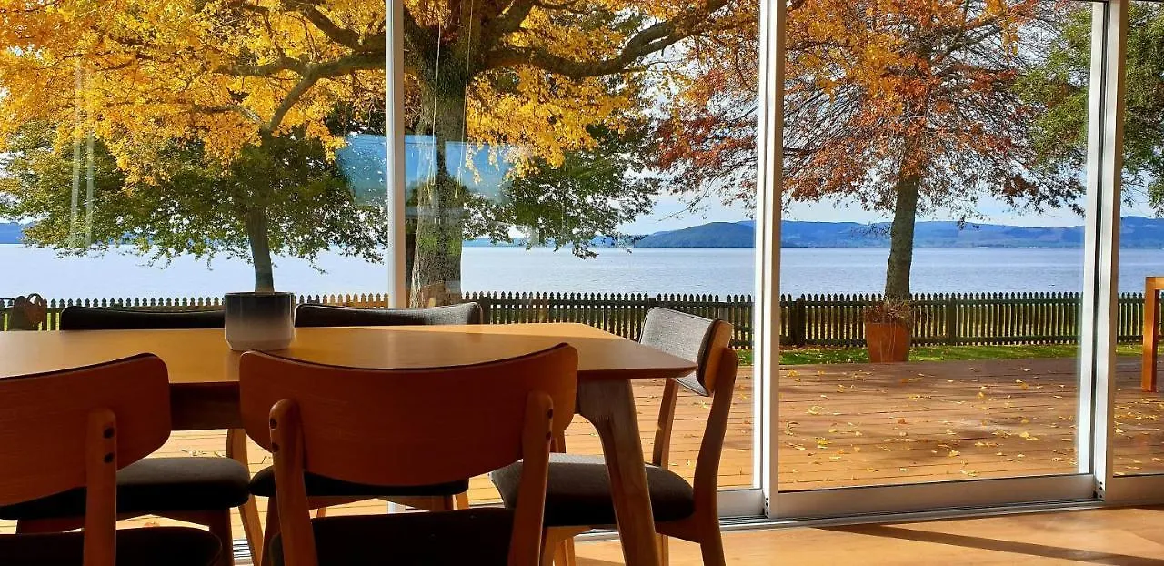 Holiday home Tamaki Lakehouse Villa Rotorua New Zealand