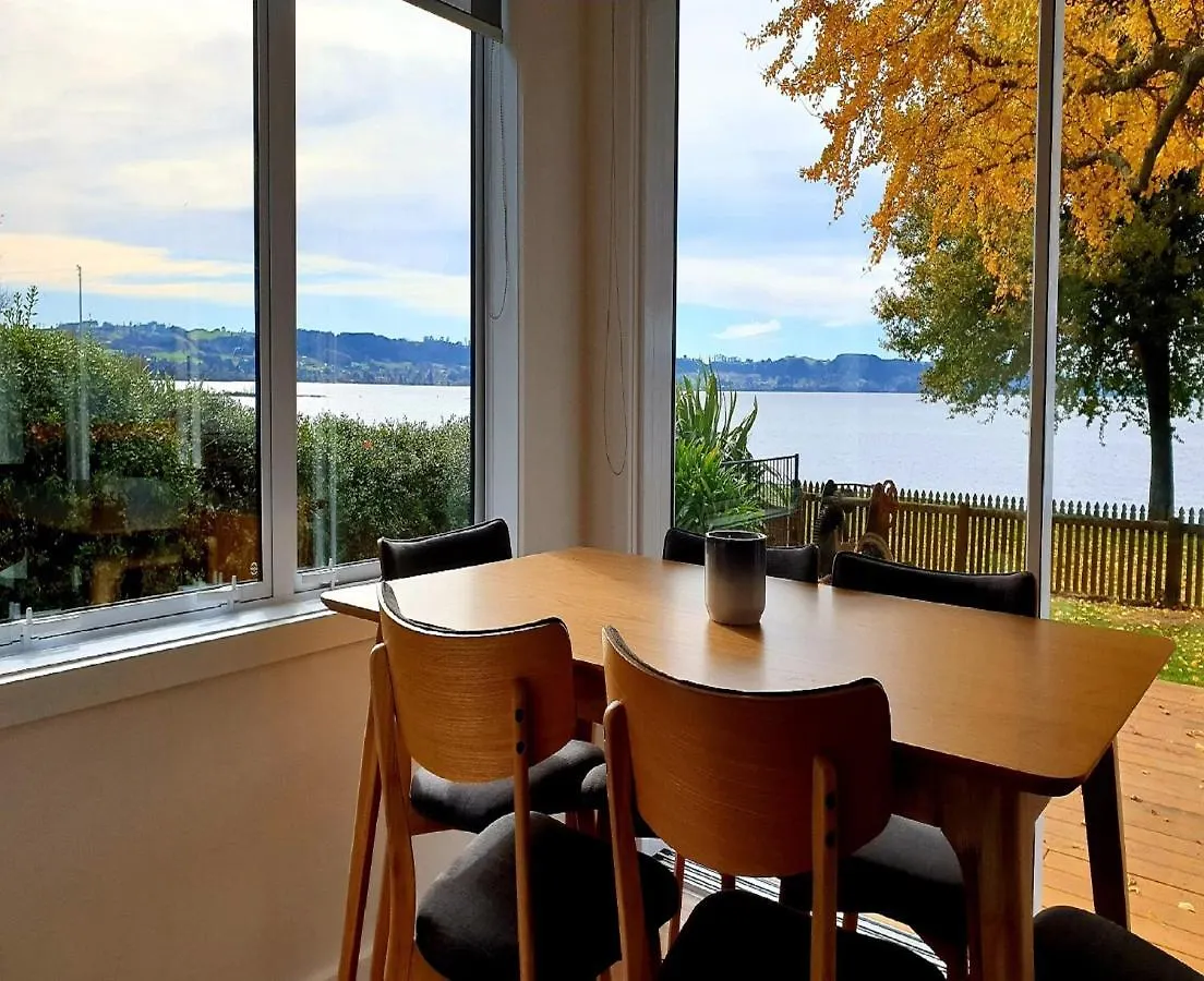 Tamaki Lakehouse Villa Rotorua