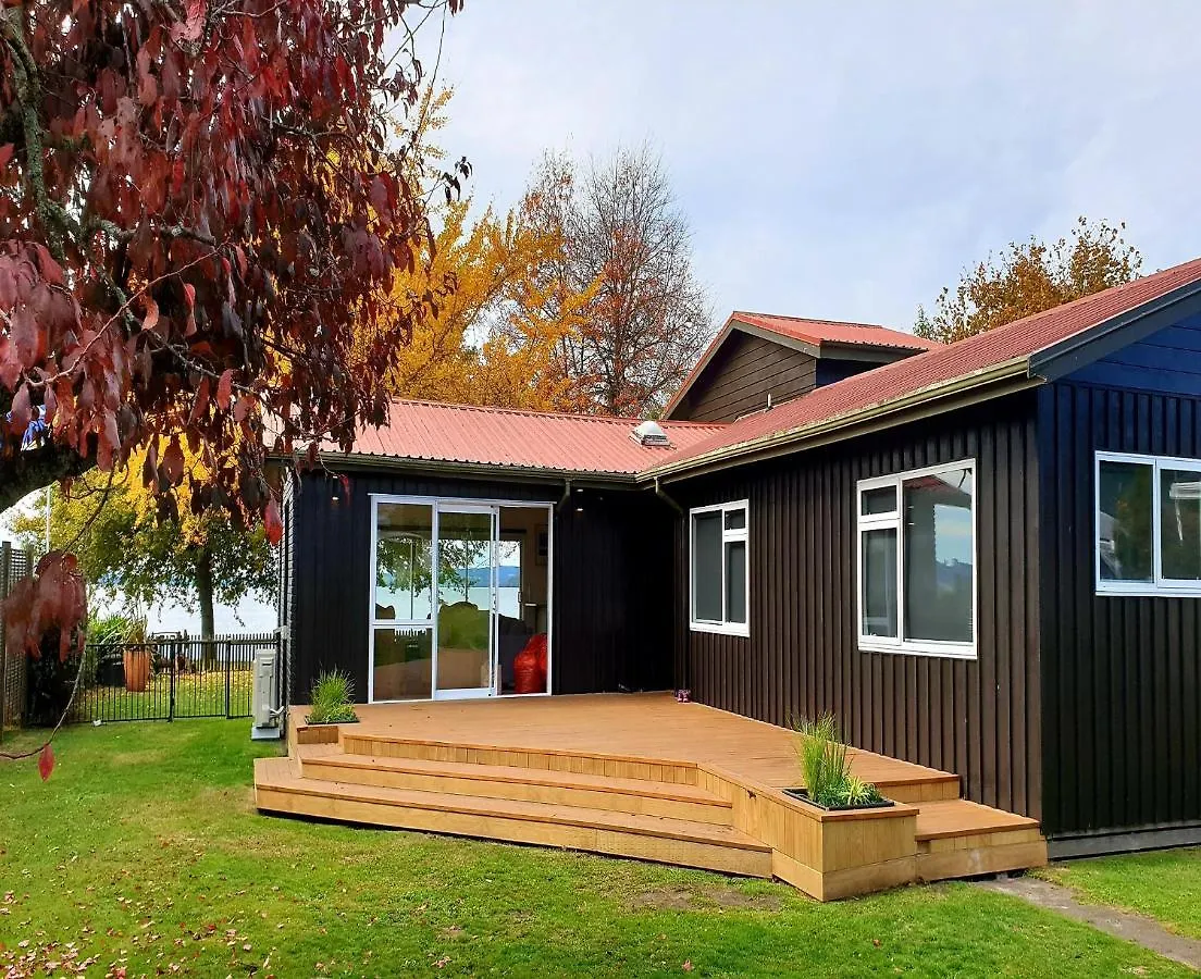 Tamaki Lakehouse Villa Rotorua