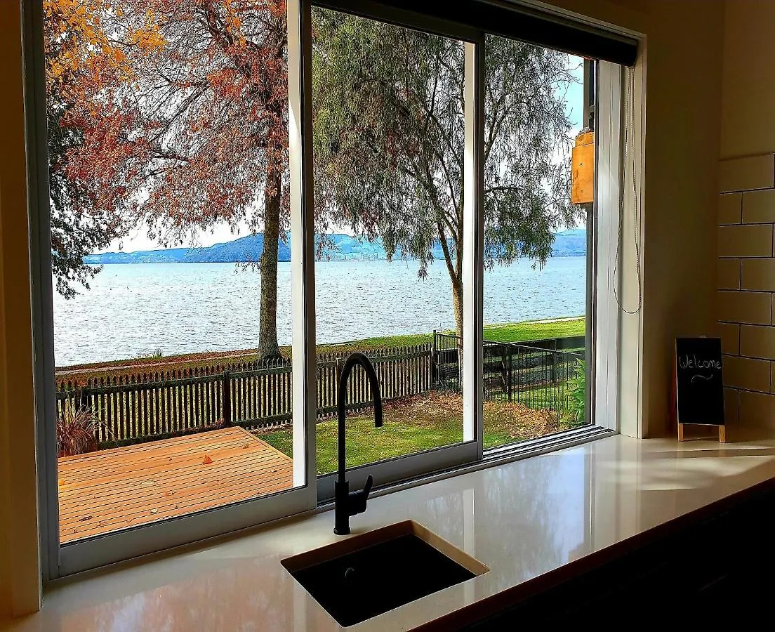 Tamaki Lakehouse Villa Rotorua